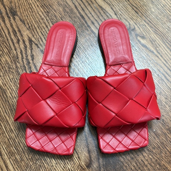 Bottega Veneta Lido sandals - Picture 11 of 11